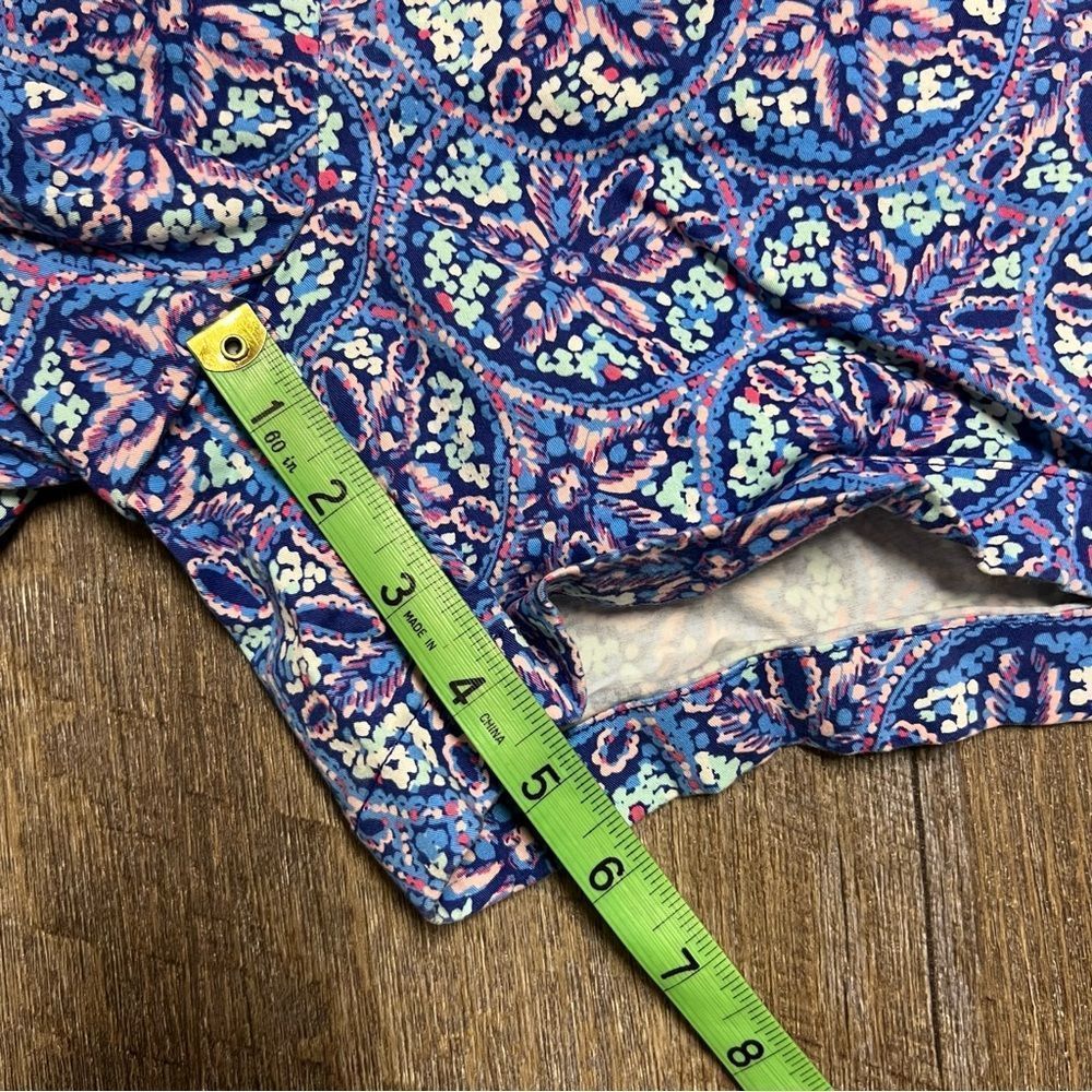 Vineyard Vines Shorts Womens Size 2 Colorful Sand Dollar Print 5” Inseam - Picture 2 of 11